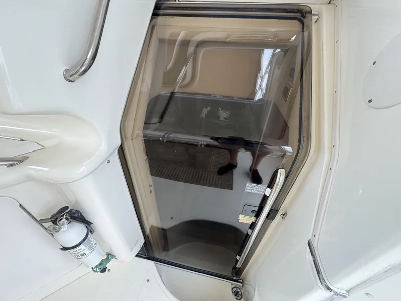 Slide: The Image of Sea Ray 380 Aft Cabin 2001 - 6104851