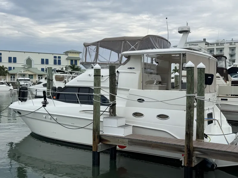Slide: The Image of Sea Ray 380 Aft Cabin 2001 - 6104731