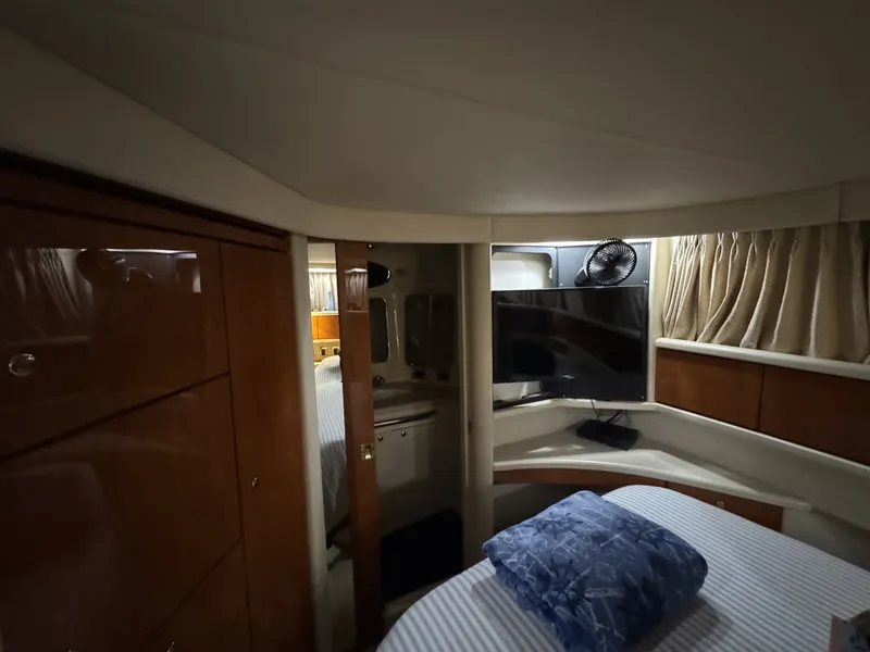 Slide: The Image of Sea Ray 380 Aft Cabin 2001 - 6104876