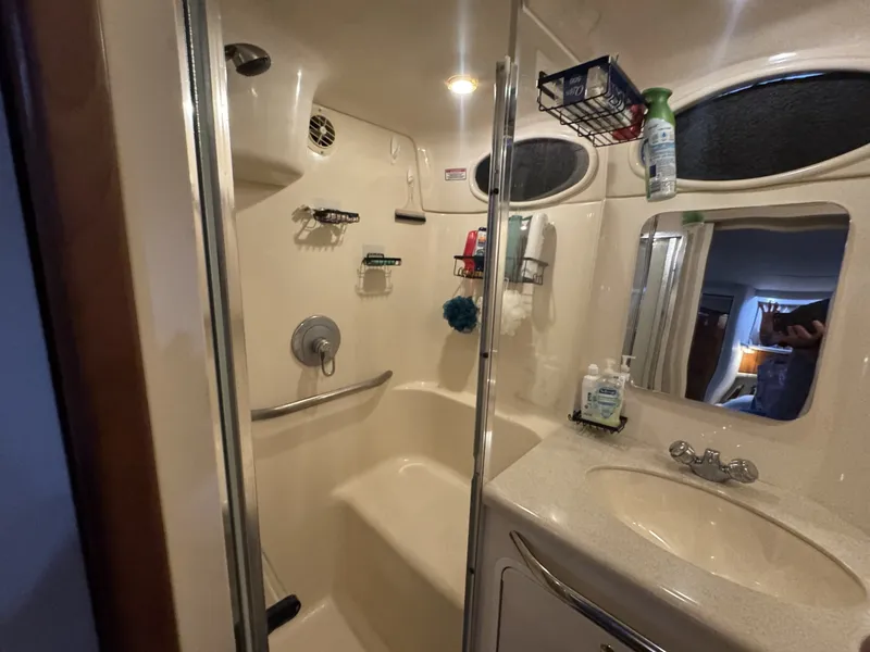 Slide: The Image of Sea Ray 380 Aft Cabin 2001 - 6104878