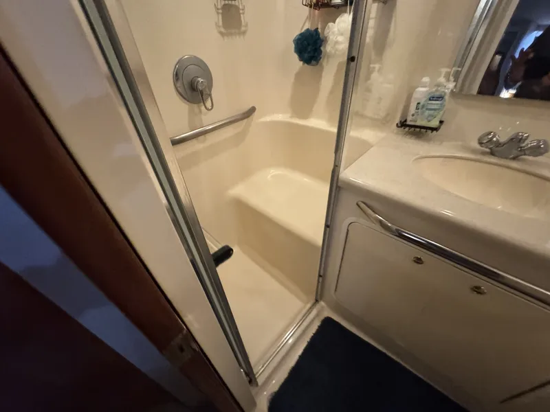 Slide: The Image of Sea Ray 380 Aft Cabin 2001 - 6104880