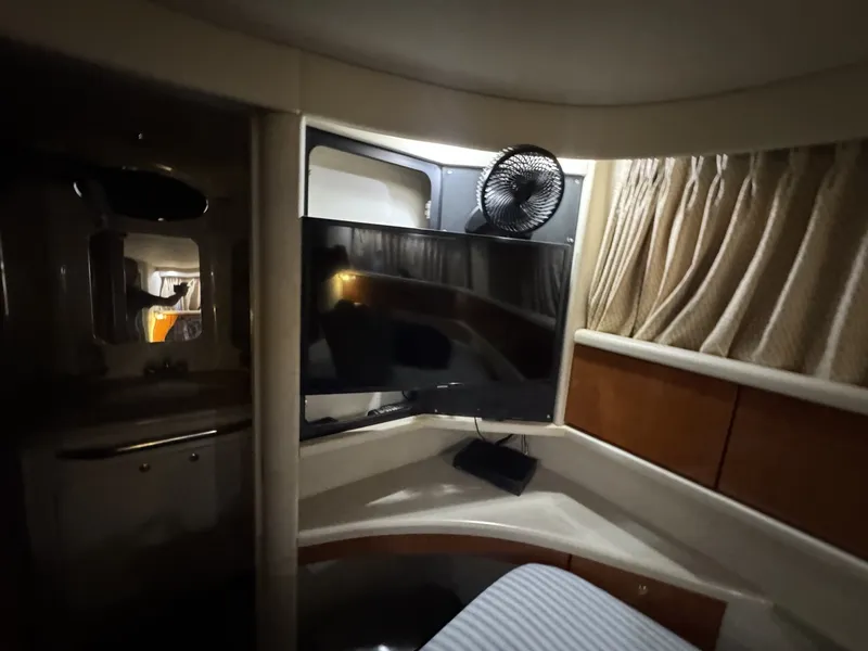 Slide: The Image of Sea Ray 380 Aft Cabin 2001 - 6104885