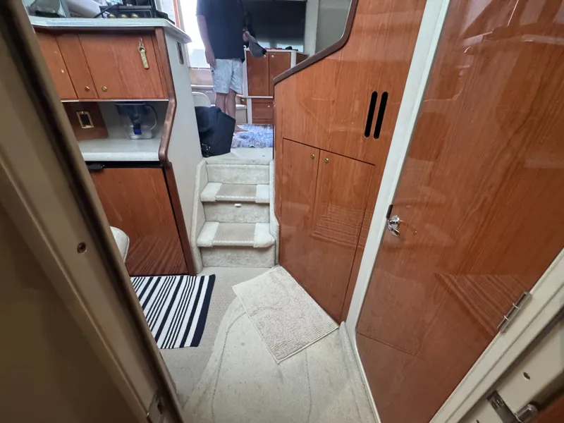Slide: The Image of Sea Ray 380 Aft Cabin 2001 - 6104900