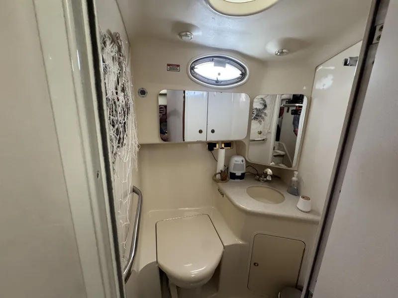 Slide: The Image of Sea Ray 380 Aft Cabin 2001 - 6104901