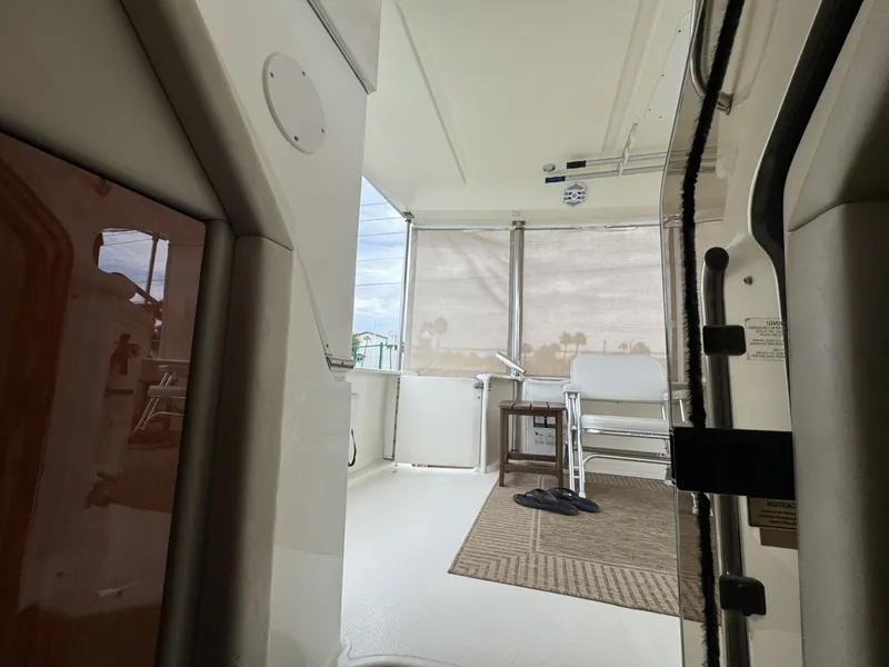 Slide: The Image of Sea Ray 380 Aft Cabin 2001 - 6104905