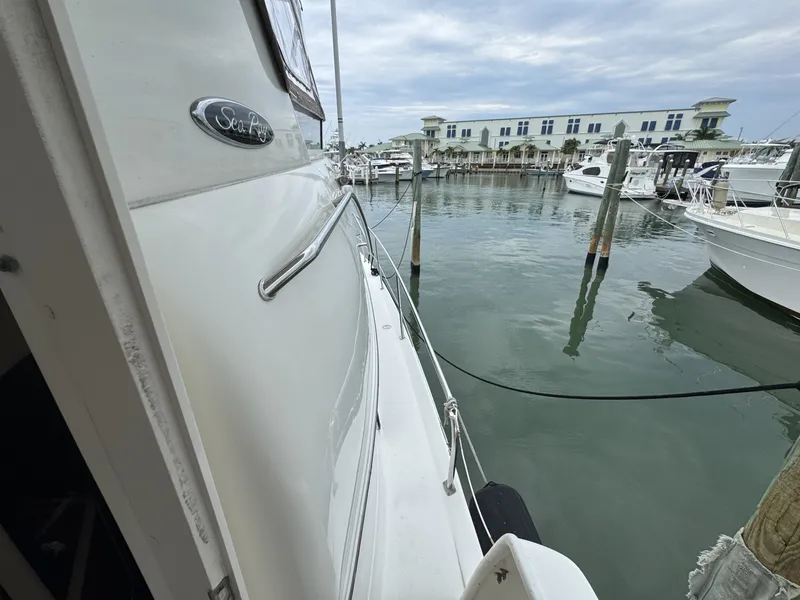 Slide: The Image of Sea Ray 380 Aft Cabin 2001 - 6104907
