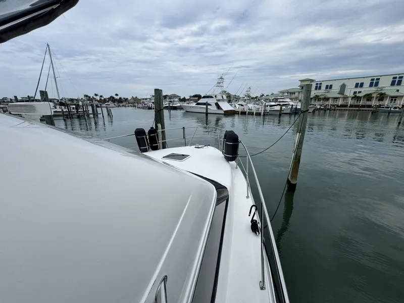 Slide: The Image of Sea Ray 380 Aft Cabin 2001 - 6104910