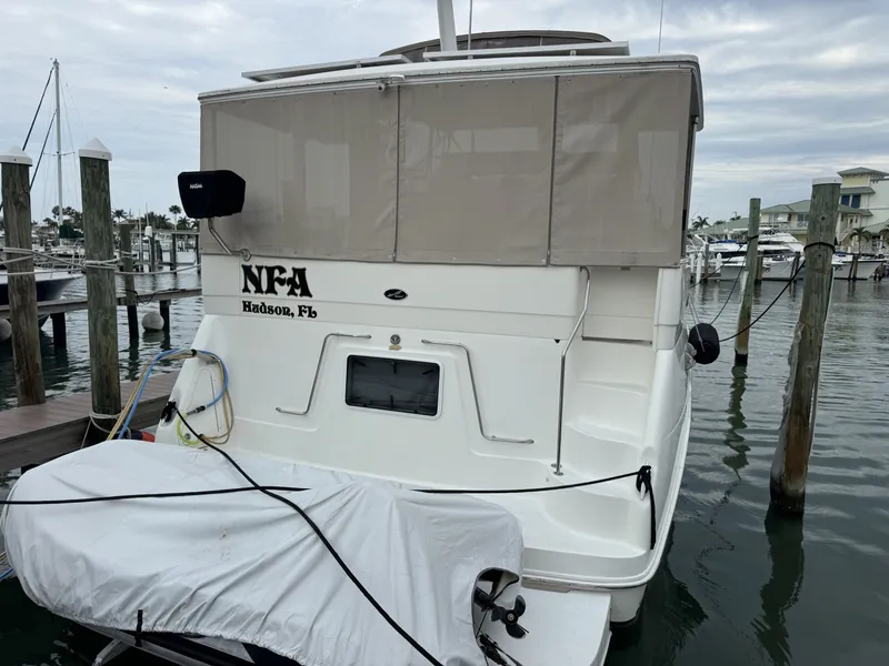 Slide: The Image of Sea Ray 380 Aft Cabin 2001 - 6104751