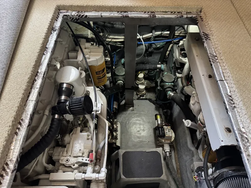 Slide: The Image of Sea Ray 380 Aft Cabin 2001 - 6104922