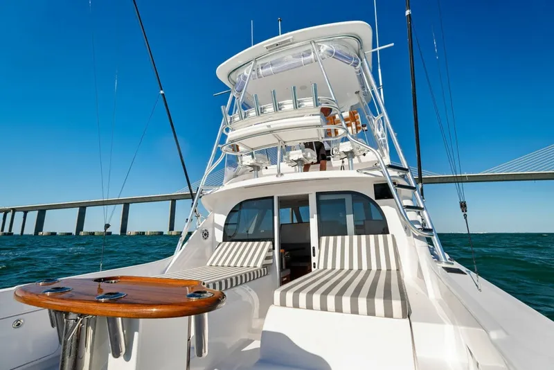 Slide: The Image of Bertram 35 Flybridge 2027 - 6106500