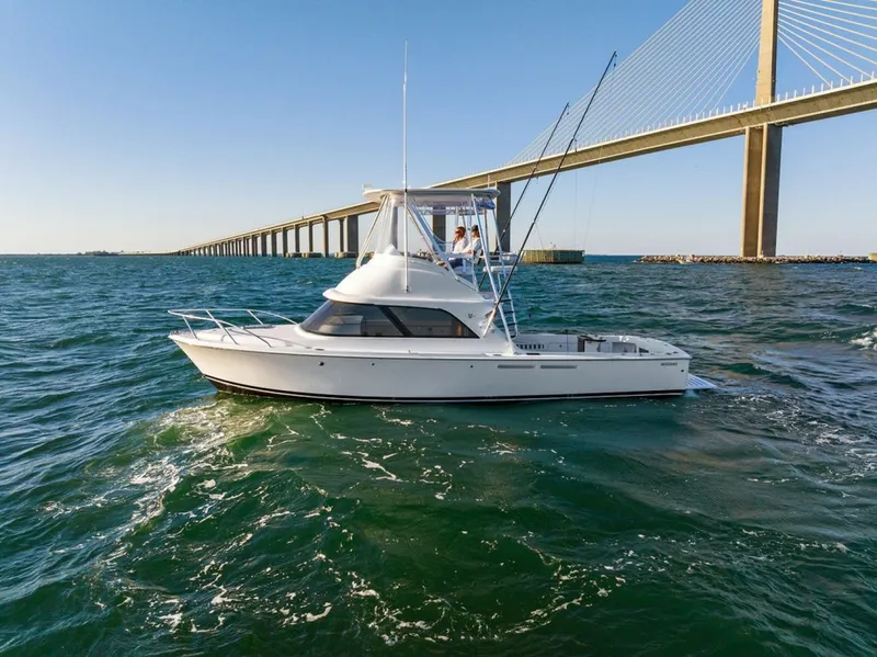 Slide: The Image of Bertram 35 Flybridge 2027 - 6106490