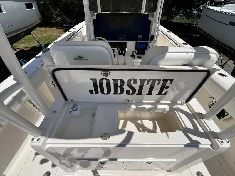 Slide: The Image of Cobia 320 Center Console 2021 - 6104561