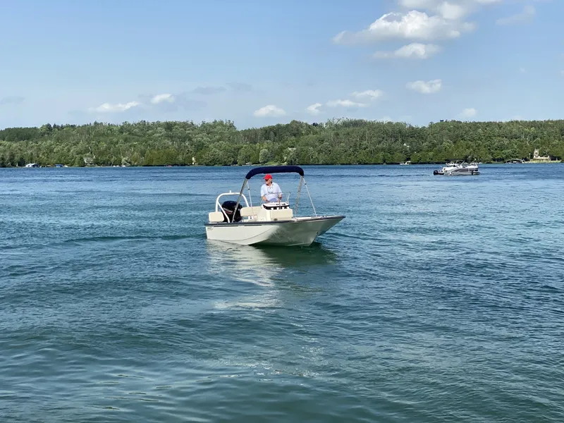 Slide: The Image of Boston Whaler 170 Montauk 2025 - 6110081