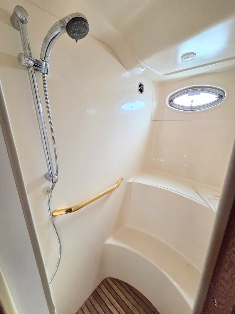 Slide: The Image of Sea Ray 480 Motor Yacht 2002 - 6105615
