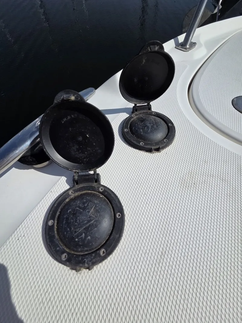 Slide: The Image of Sea Ray 480 Motor Yacht 2002 - 7508522