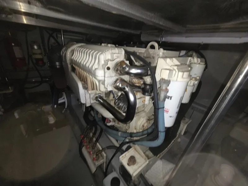 Slide: The Image of Sea Ray 480 Motor Yacht 2002 - 7508505