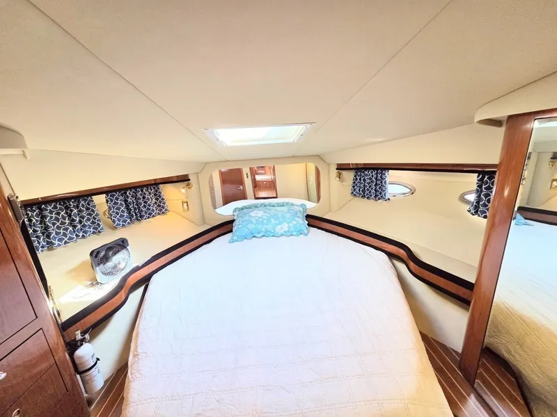 Slide: The Image of Sea Ray 480 Motor Yacht 2002 - 7508486
