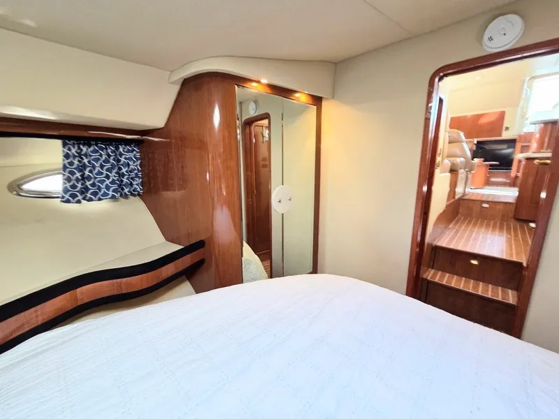 Slide: The Image of Sea Ray 480 Motor Yacht 2002 - 7508488
