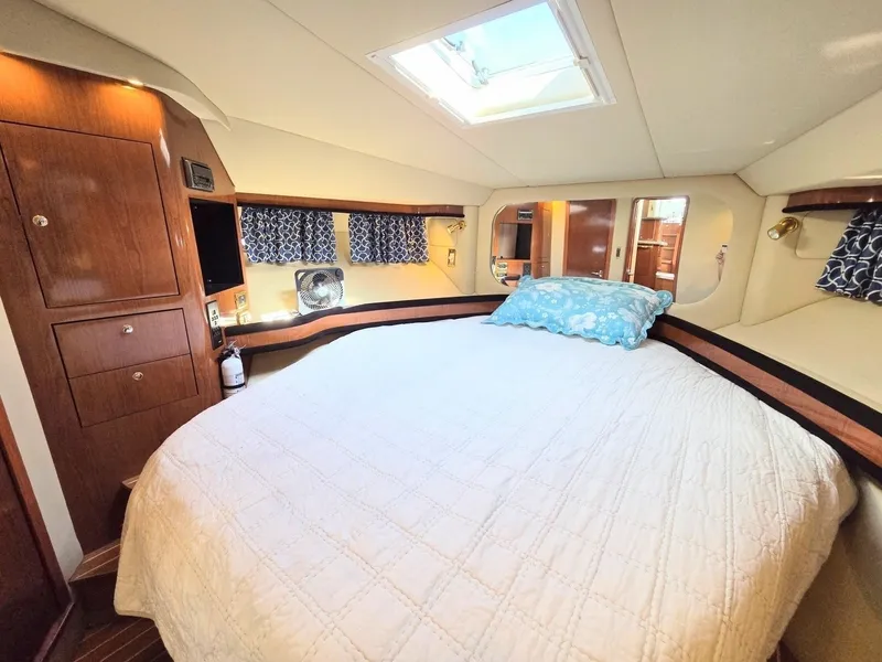 Slide: The Image of Sea Ray 480 Motor Yacht 2002 - 7508487