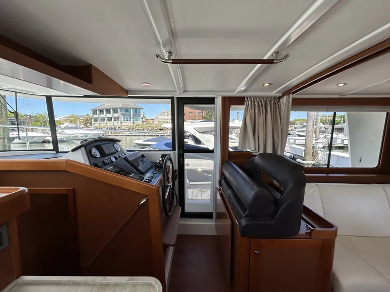 Slide: The Image of Beneteau 44 Swift Trawler 2018 - 6105222
