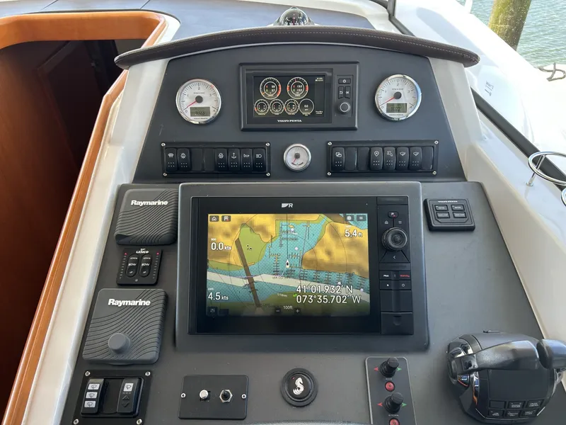 Slide: The Image of Beneteau 44 Swift Trawler 2018 - 6105223