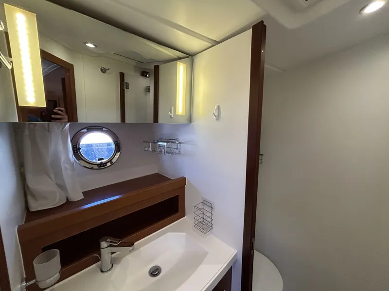 Slide: The Image of Beneteau 44 Swift Trawler 2018 - 6105229