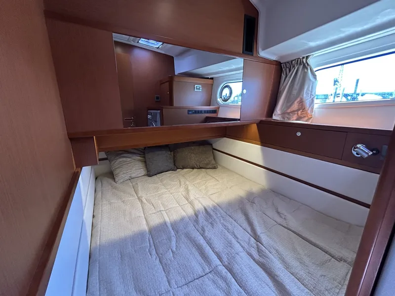 Slide: The Image of Beneteau 44 Swift Trawler 2018 - 6105230
