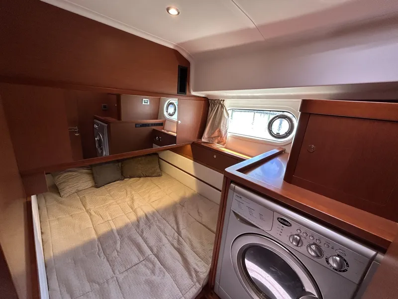 Slide: The Image of Beneteau 44 Swift Trawler 2018 - 6105231