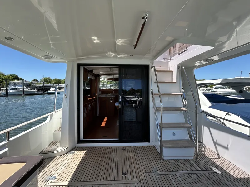 Slide: The Image of Beneteau 44 Swift Trawler 2018 - 6105216