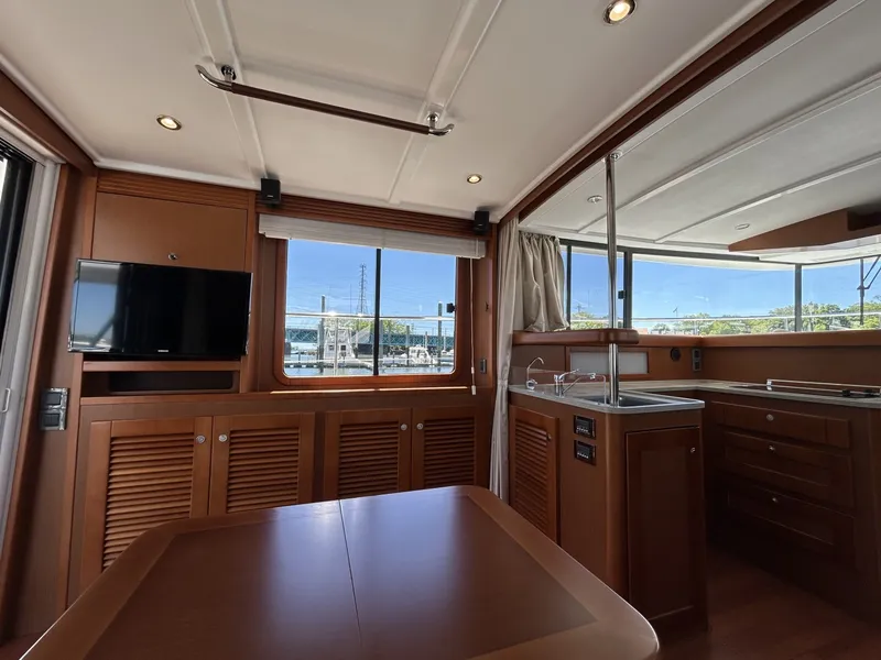 Slide: The Image of Beneteau 44 Swift Trawler 2018 - 6105219