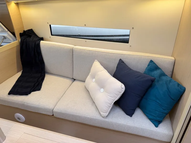 Slide: The Image of Beneteau Oceanis 30.1 2023 - 6112265