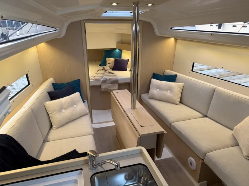 Slide: The Image of Beneteau Oceanis 30.1 2023 - 6112274