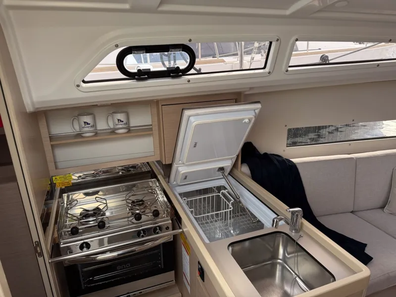 Slide: The Image of Beneteau Oceanis 30.1 2023 - 6112258
