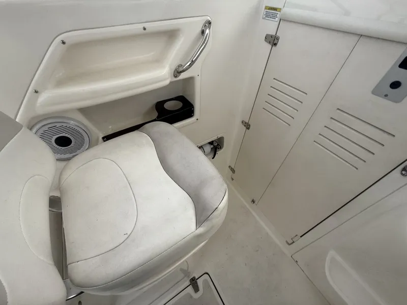 Slide: The Image of Boston Whaler 255 Conquest 2012 - 6105648