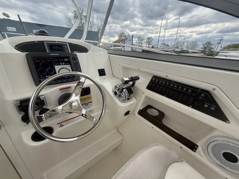 Slide: The Image of Boston Whaler 255 Conquest 2012 - 6105658