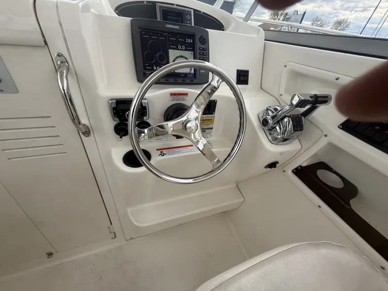 Slide: The Image of Boston Whaler 255 Conquest 2012 - 6105661