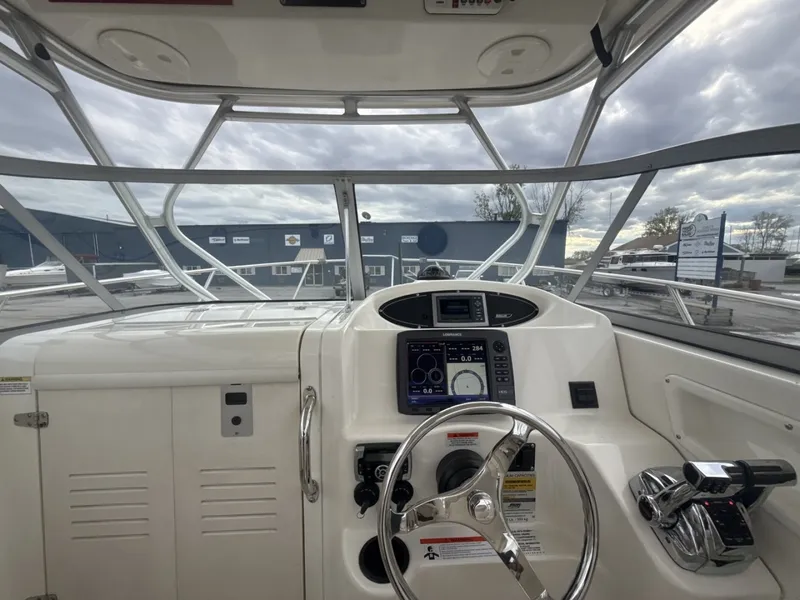 Slide: The Image of Boston Whaler 255 Conquest 2012 - 6105652