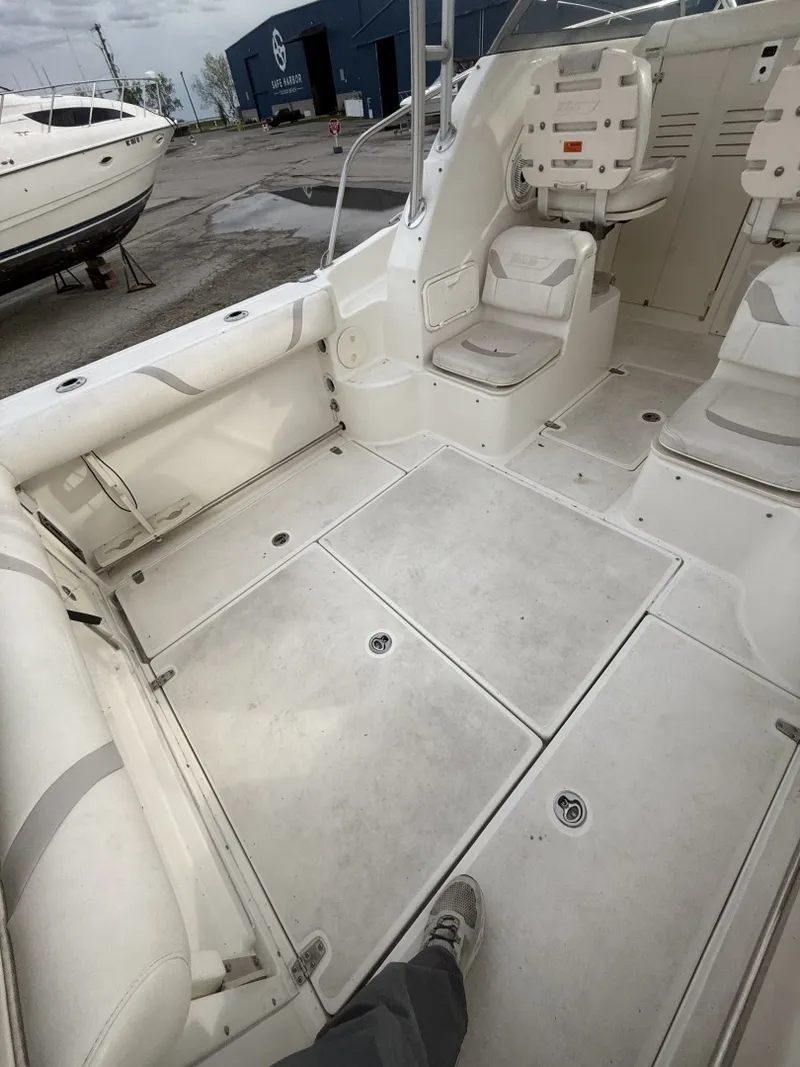 Slide: The Image of Boston Whaler 255 Conquest 2012 - 6105728