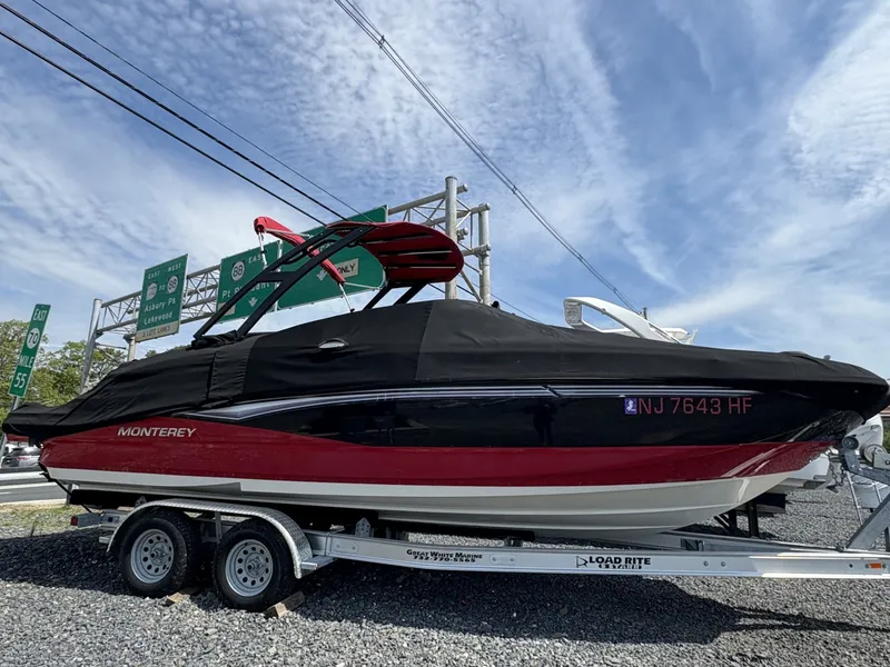 The Image of Monterey M5 Sport Boat 2013 - 6107379