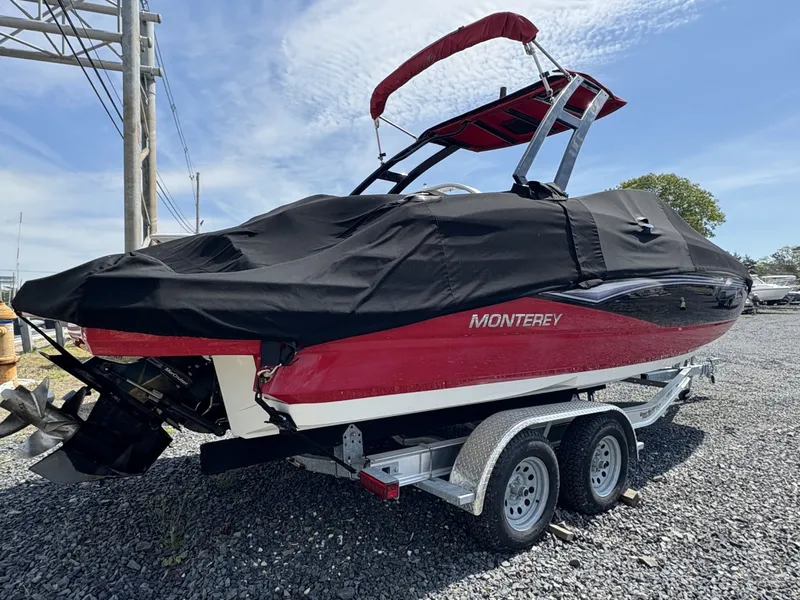 Slide: The Image of Monterey M5 Sport Boat 2013 - 6107380