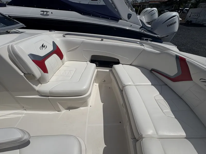 Slide: The Image of Monterey M5 Sport Boat 2013 - 6107401