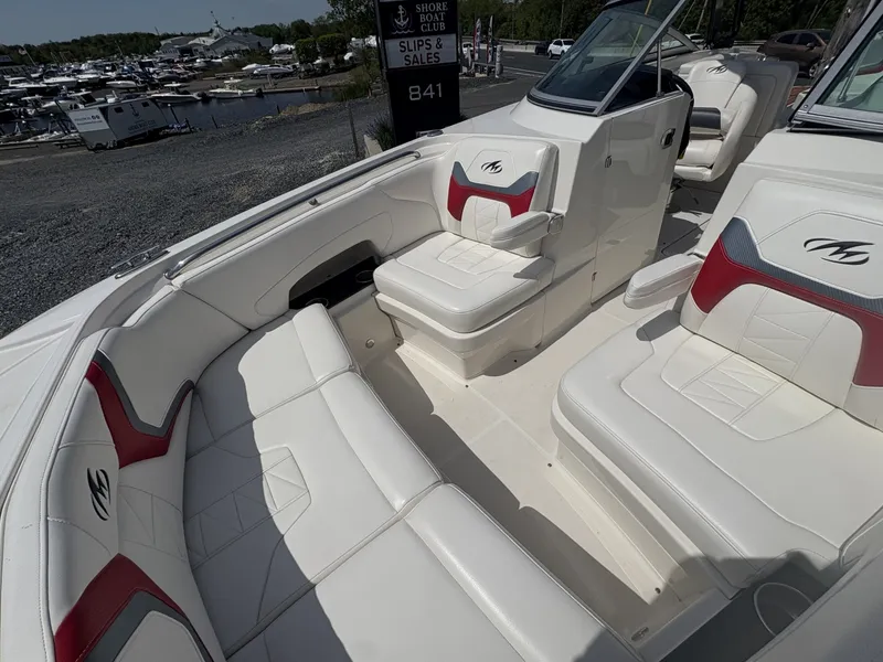 Slide: The Image of Monterey M5 Sport Boat 2013 - 6107404