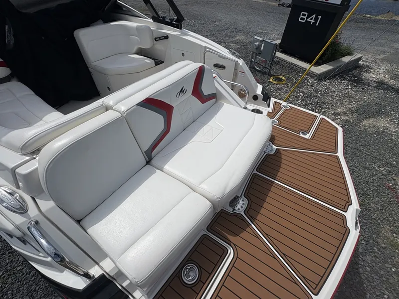 Slide: The Image of Monterey M5 Sport Boat 2013 - 6107389