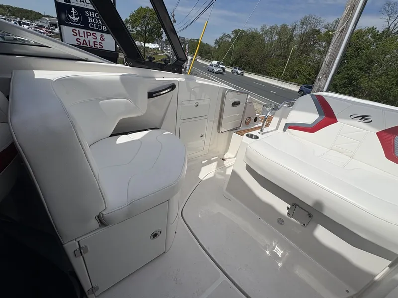 Slide: The Image of Monterey M5 Sport Boat 2013 - 6107385