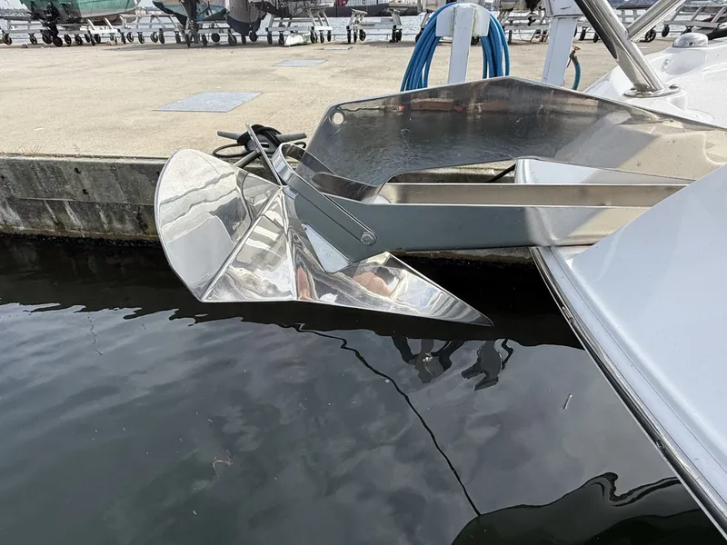 Slide: The Image of Four Winns V355 Coupe 2022 - 6107922
