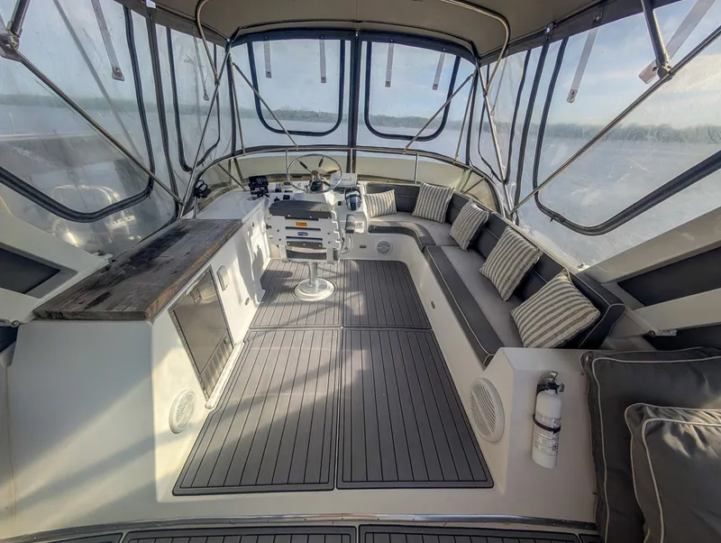 Slide: The Image of Blue Water 51 Coastal Cruiser Cockpit 1987 - 6107770