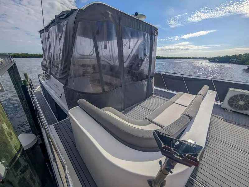 Slide: The Image of Blue Water 51 Coastal Cruiser Cockpit 1987 - 6107771