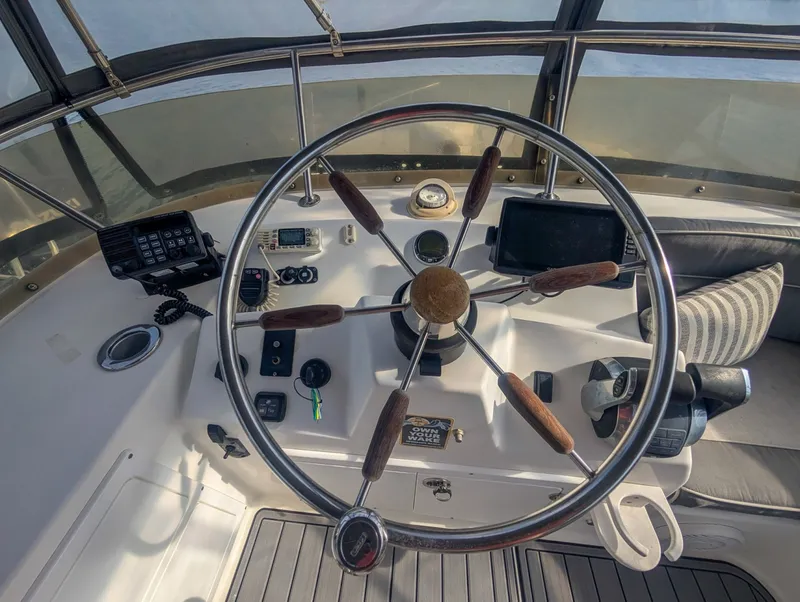 Slide: The Image of Blue Water 51 Coastal Cruiser Cockpit 1987 - 6107772
