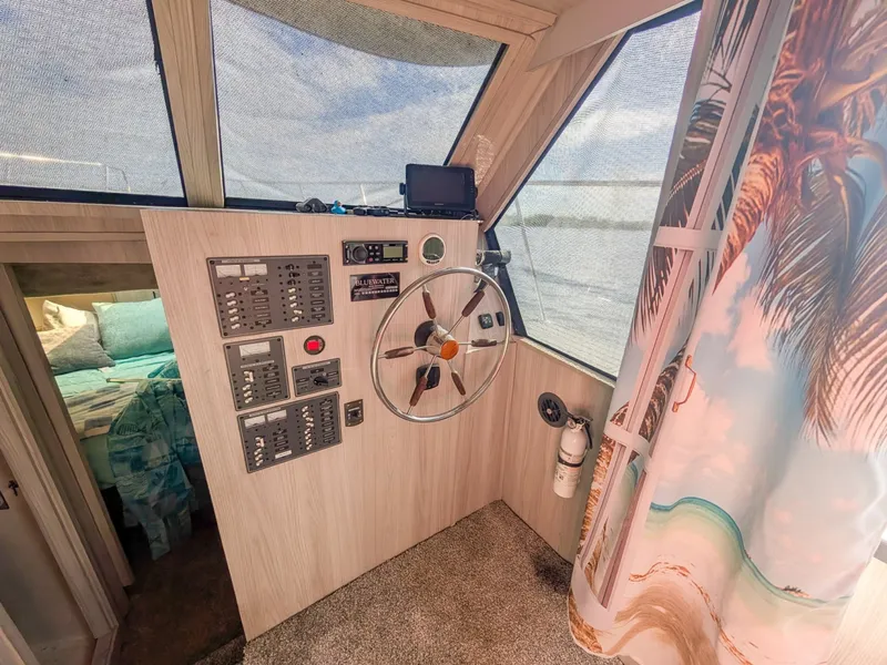 Slide: The Image of Blue Water 51 Coastal Cruiser Cockpit 1987 - 6107804