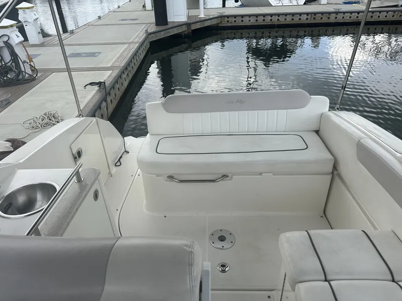 Slide: The Image of Sea Ray 260 Sundancer 2011 - 6108391